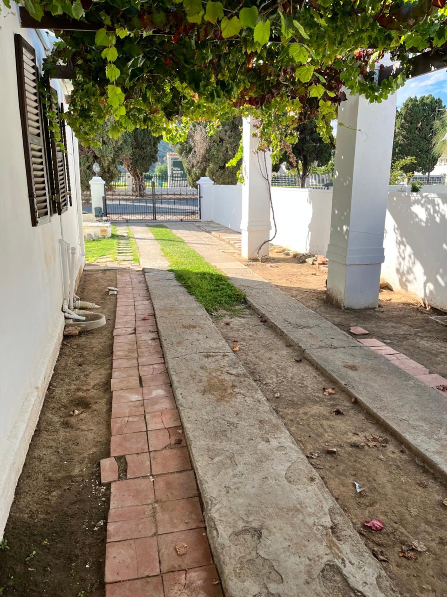 Toni'S Cottage Graaff-Reinet 外观 照片
