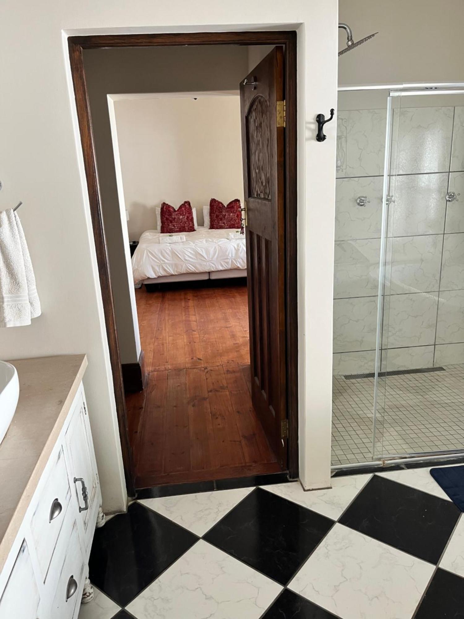 Toni'S Cottage Graaff-Reinet 外观 照片