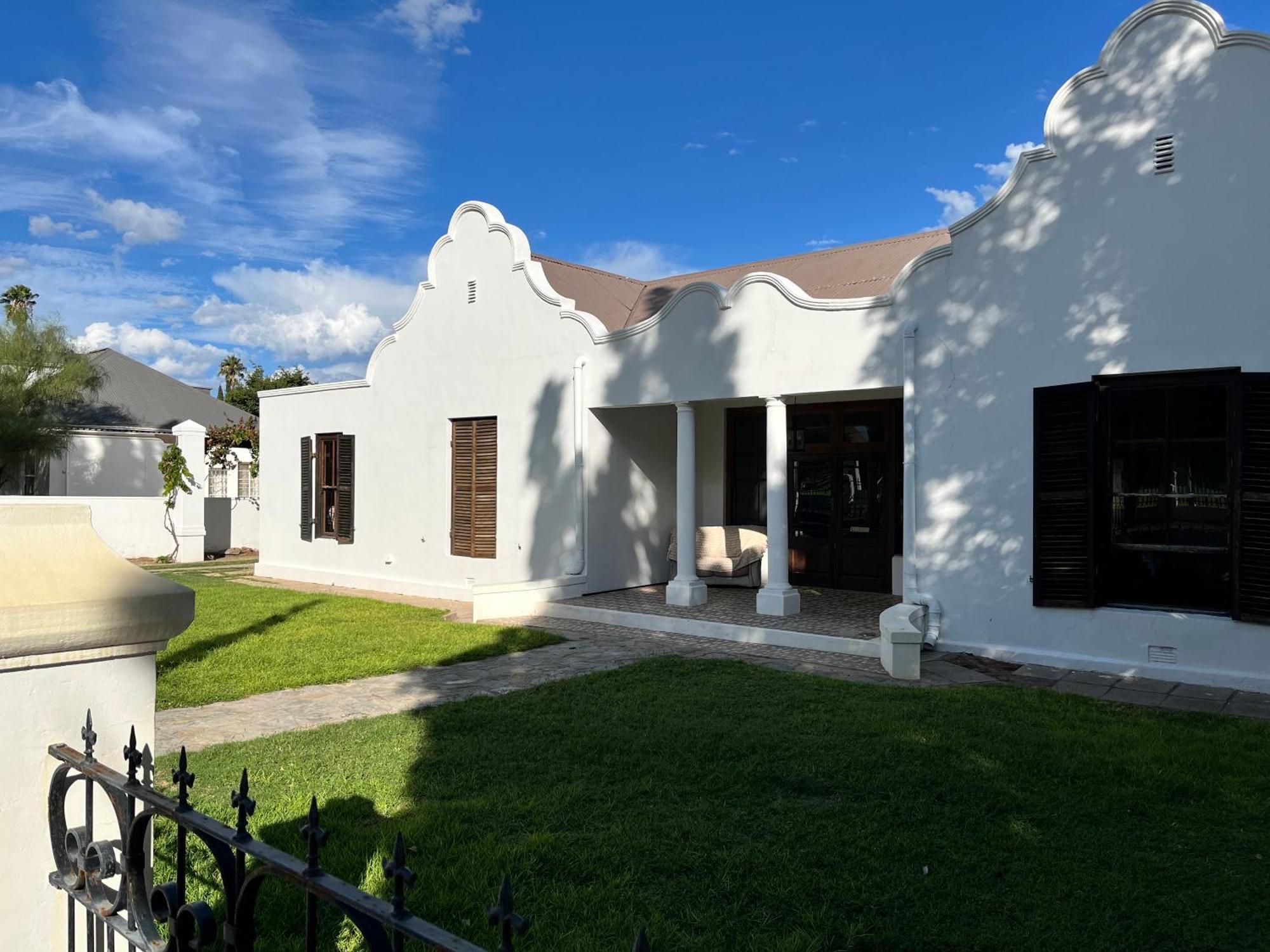 Toni'S Cottage Graaff-Reinet 外观 照片